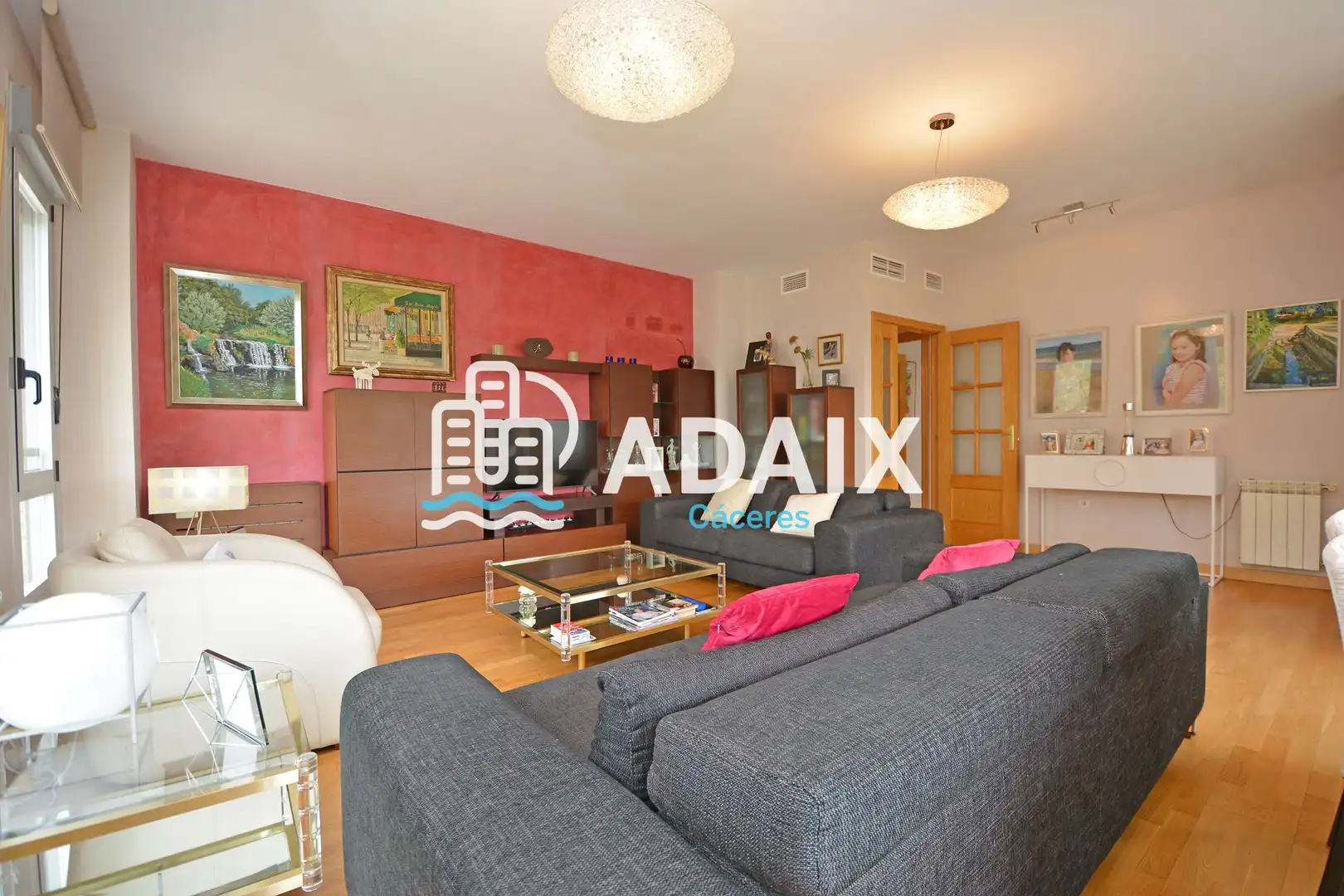 Vista exterior de Ático en venta en Cáceres con Aire acondicionado, Calefacción y Terraza