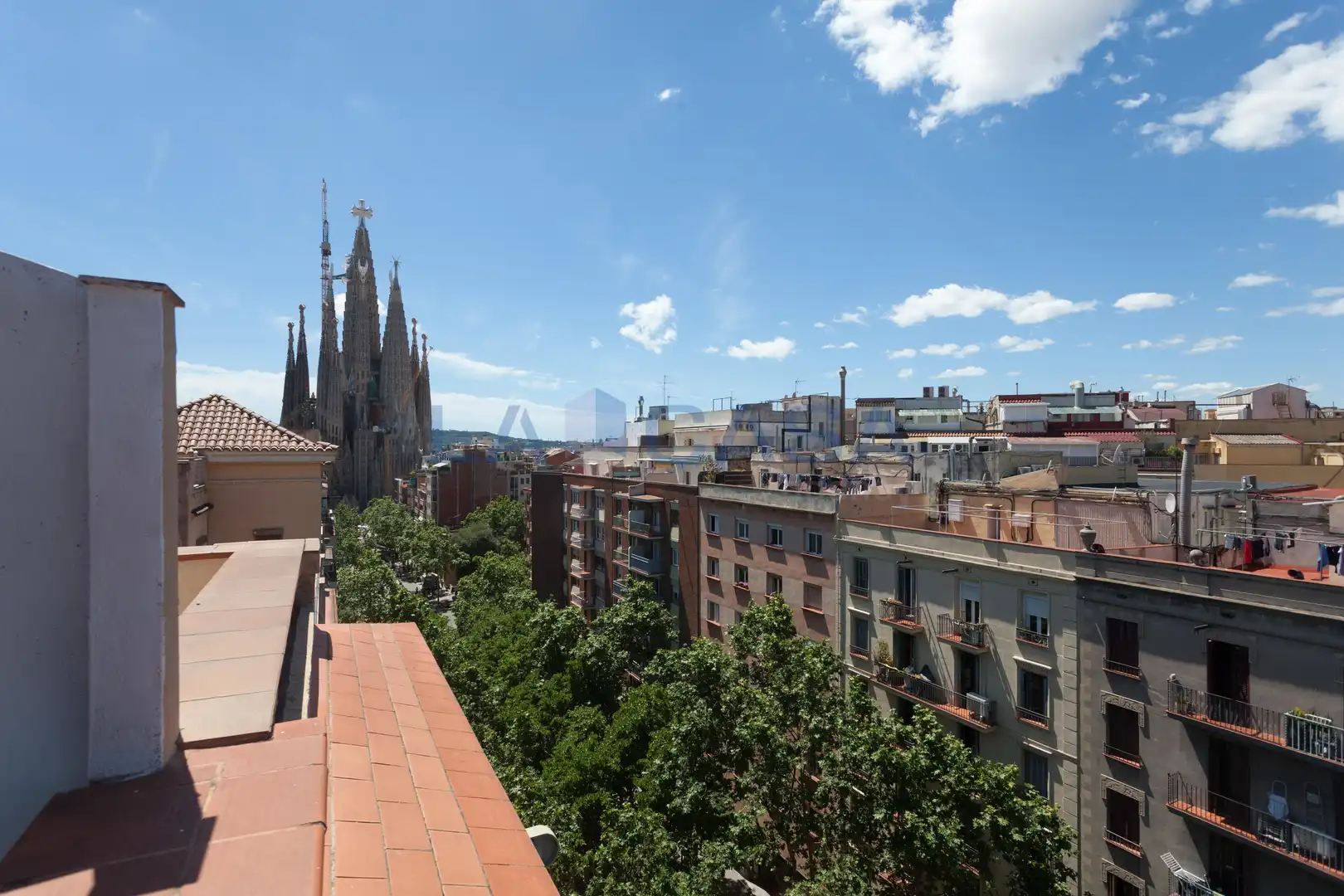 Pis amb terrassa en venda a Avenida GAUDI