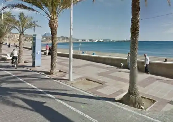 Casa adosada de lloguer a Campello Playa