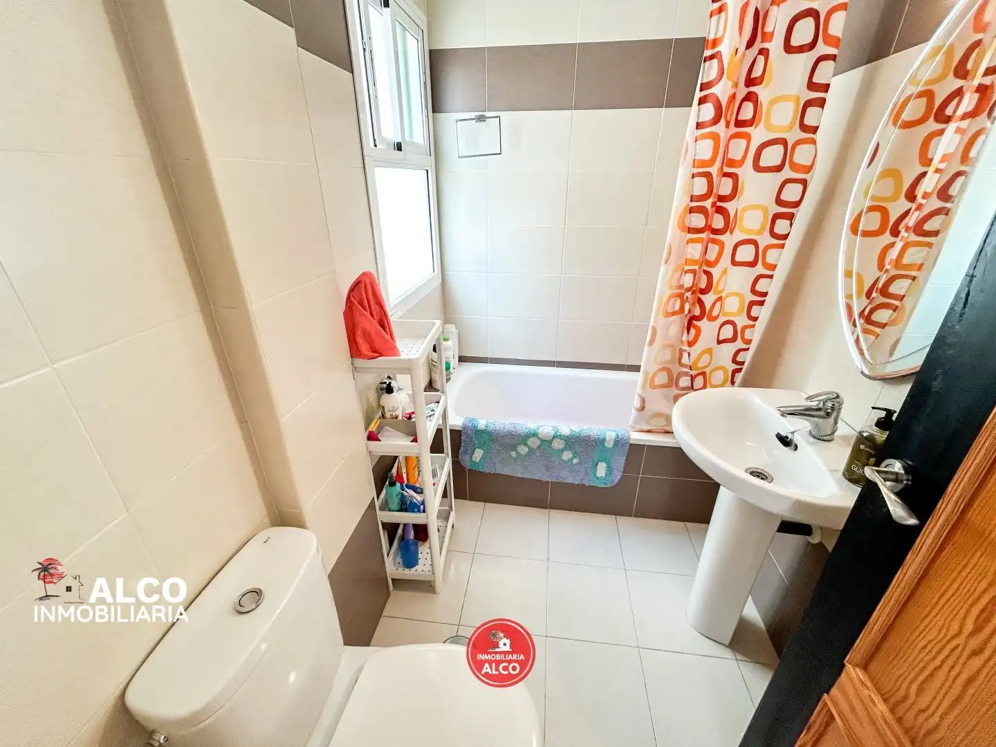 Baño de Piso en venta en Torrox con Aire acondicionado, Trastero y Amueblado