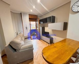 Living room of Flat to rent in Oviedo   with Heating, Terrace and Furnished