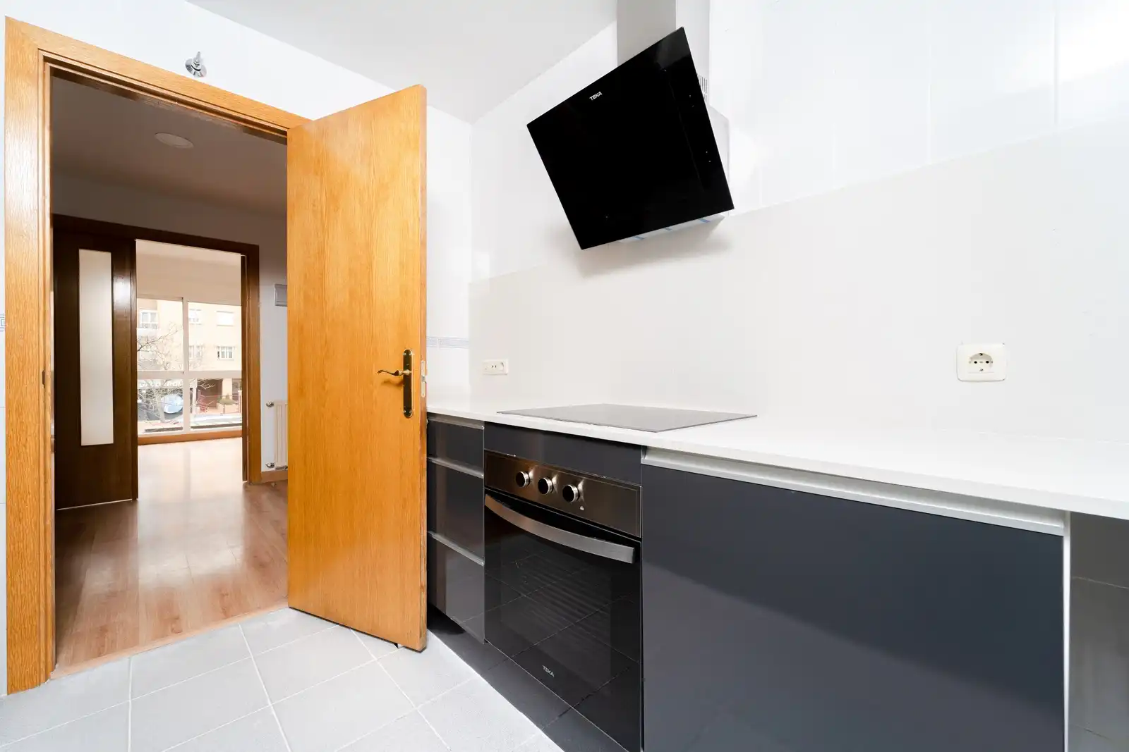 Cocina de Piso de alquiler en Madrid con Aire acondicionado, Terraza y Trastero