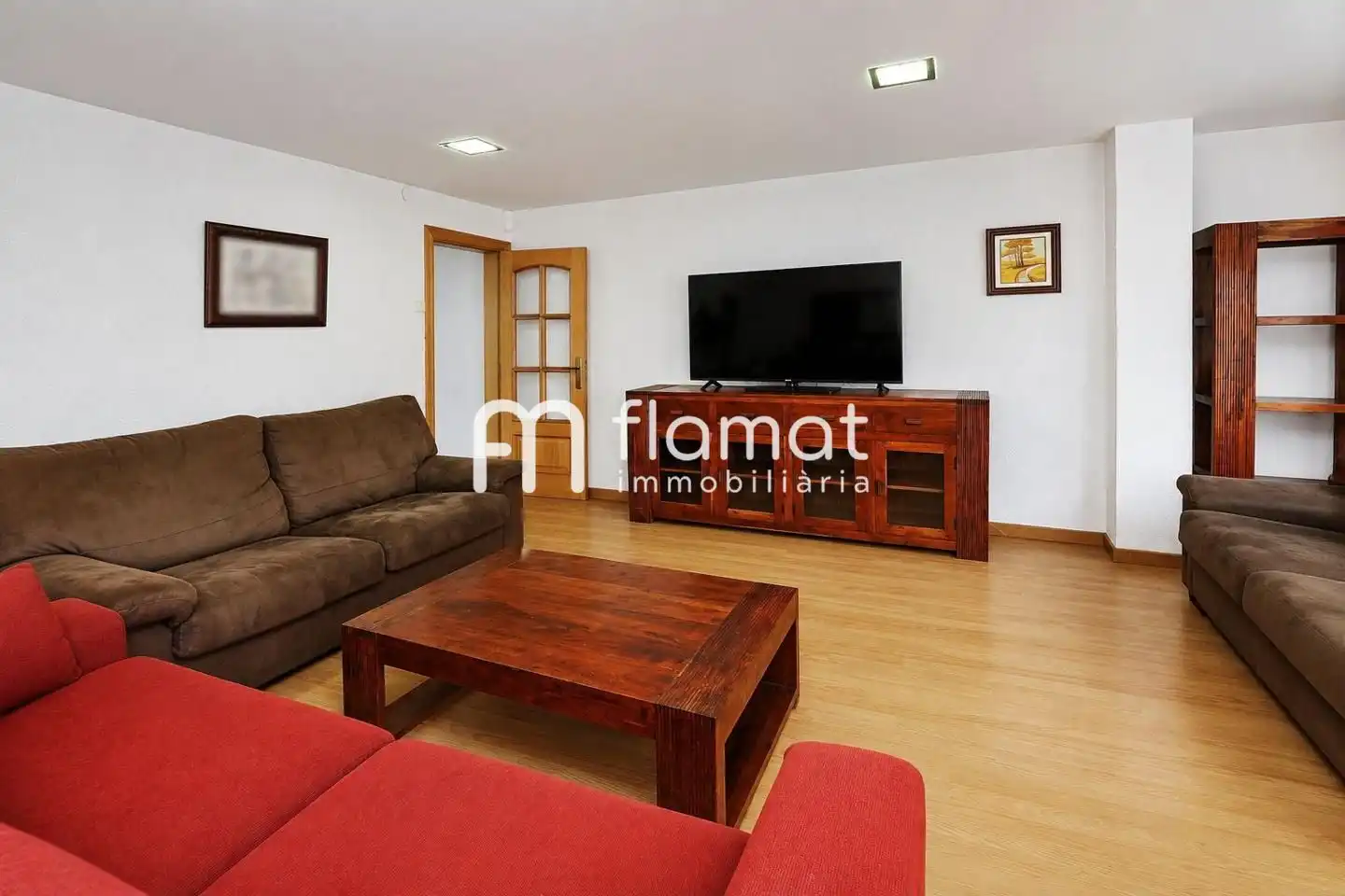 Living room of Flat for sale in Santa Coloma de Gramenet  with Air Conditioner, Furnished and Balcony