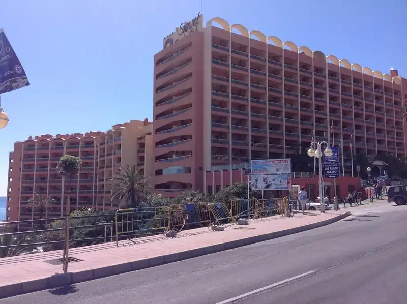 Vista exterior de Pis en venda en Torrequebrada
