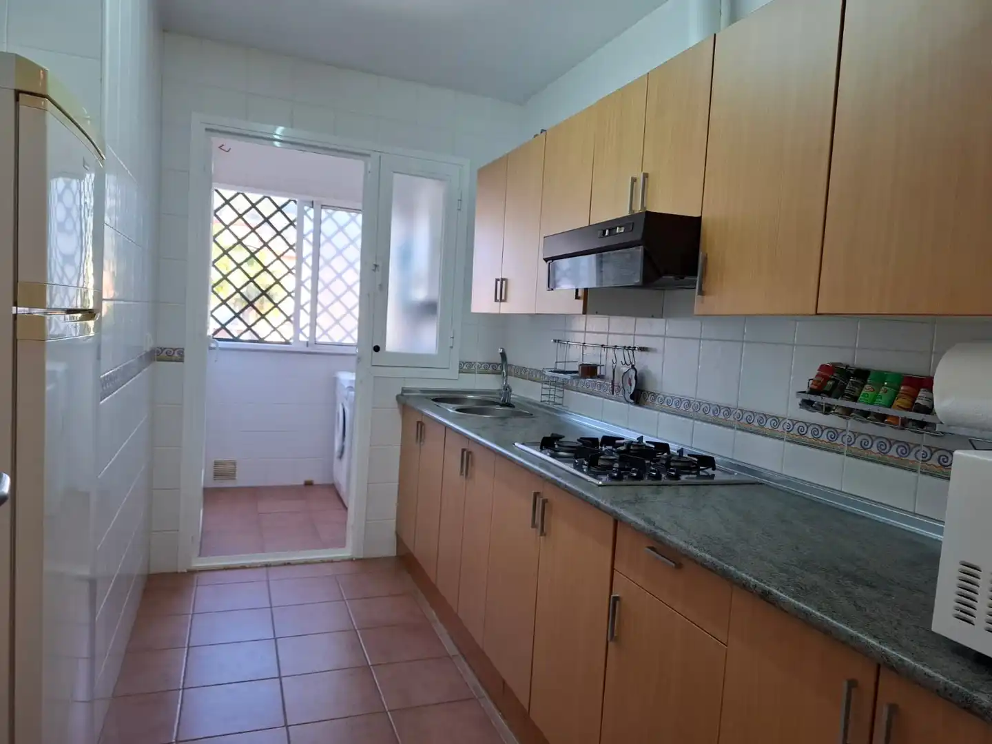 Cuina de Pis en venda en Motril amb Terrassa i Moblat