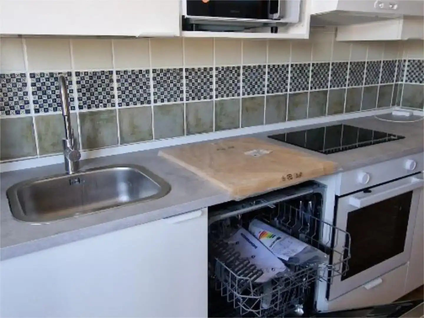 Cocina de Piso para compartir en Argés con Amueblado
