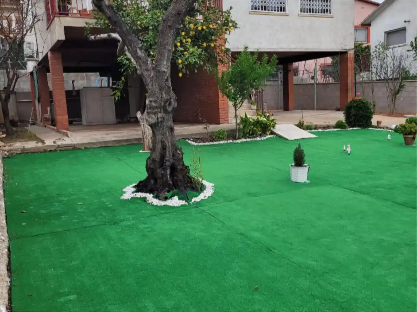 Jardí de Casa o xalet en venda en Barberà del Vallès amb Balcó