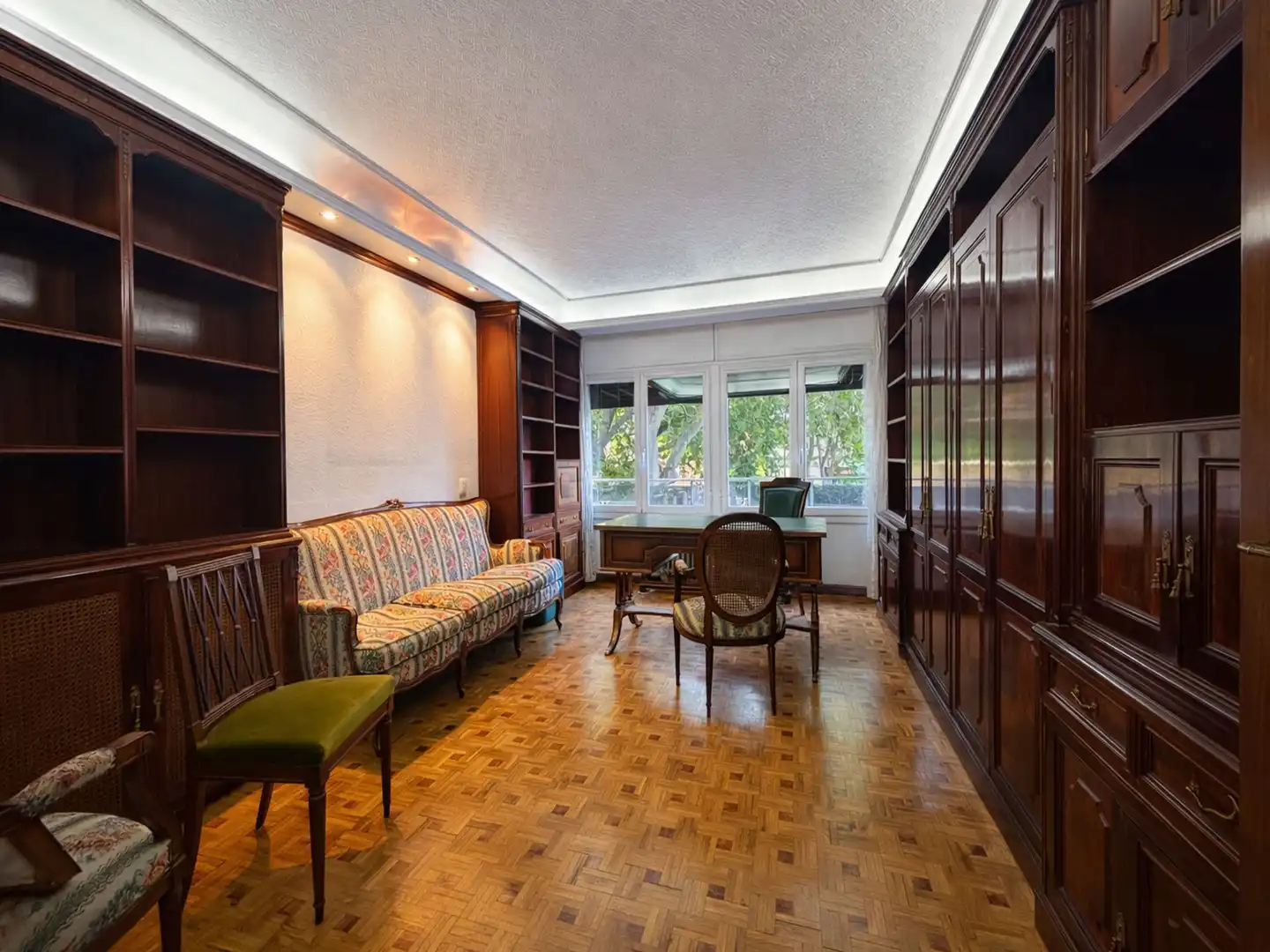 Living room of Flat for sale in Zaragoza  with Heating