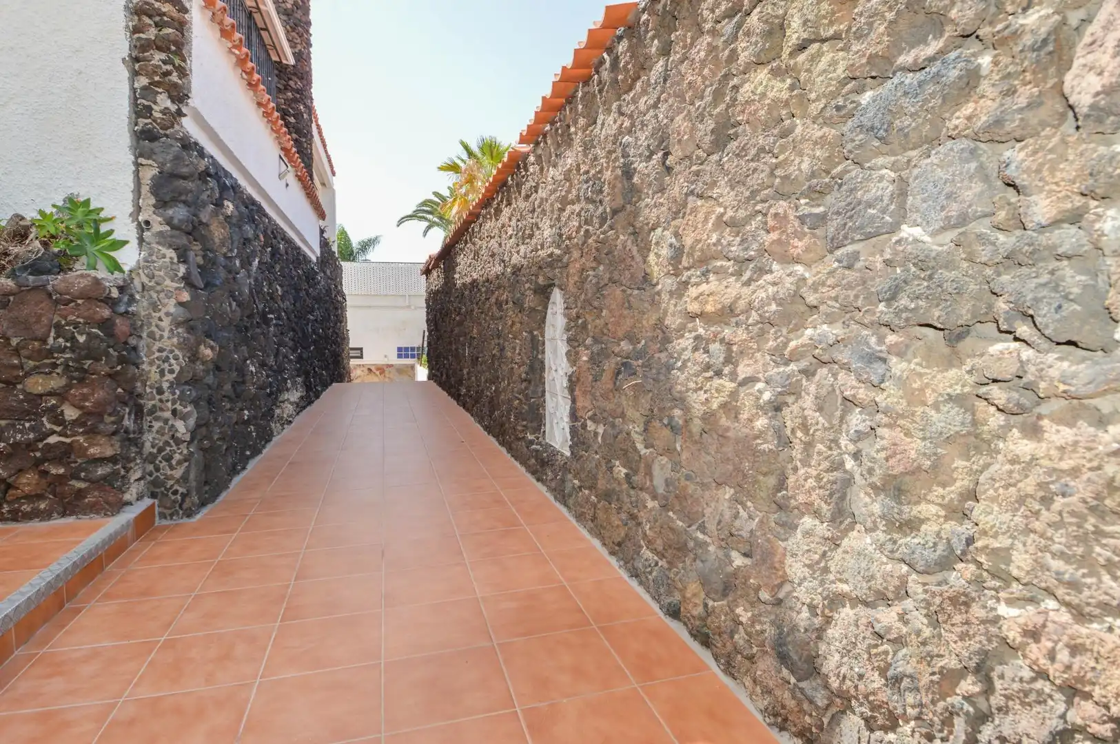 Houses for sale in San Bartolomé de Tirajana  with Air Conditioner and Terrace