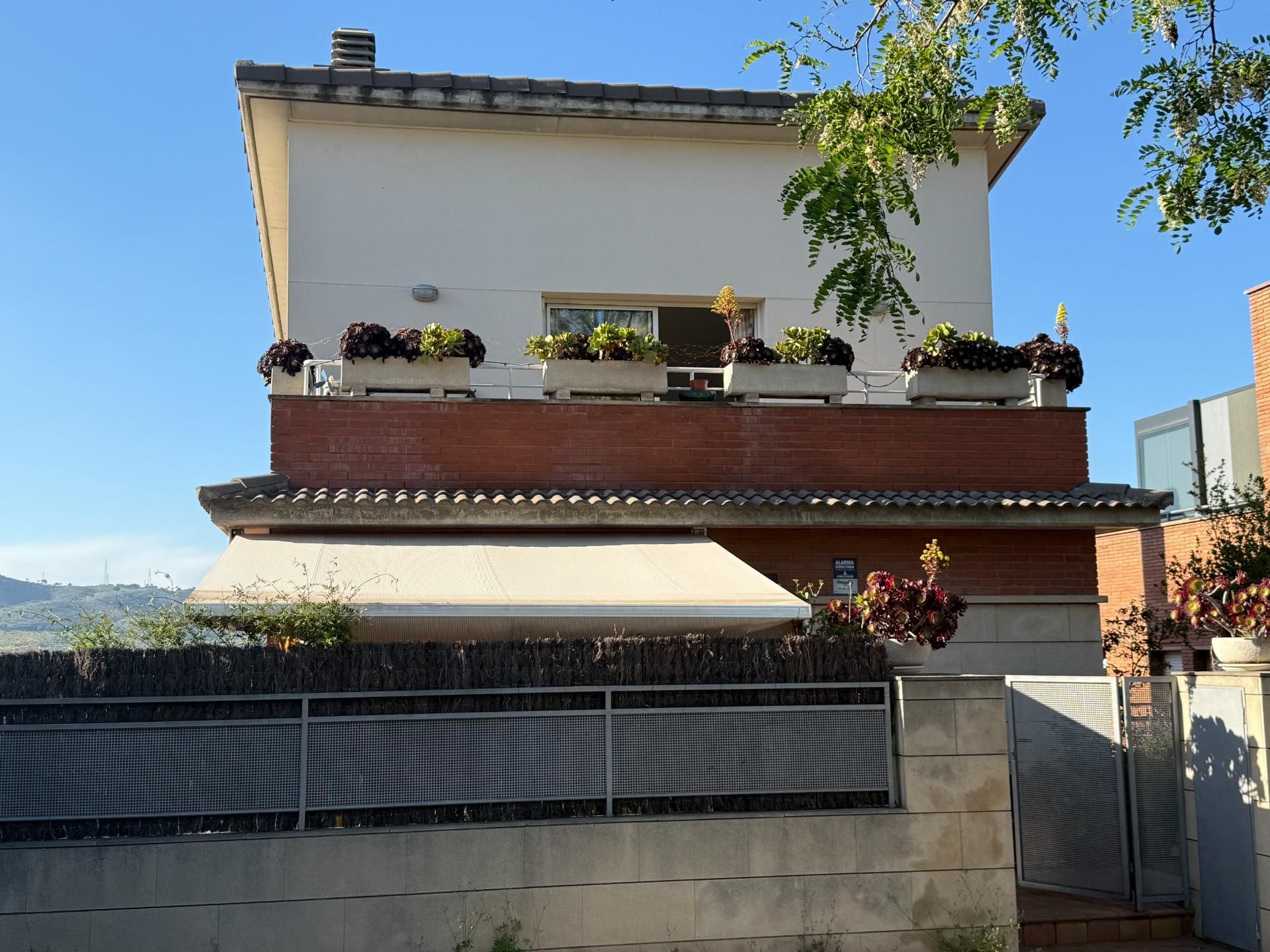 Haus oder Chalet zum verkauf in La Font d'en Fargues, Horta - Guinardó,  Barcelona Capital
