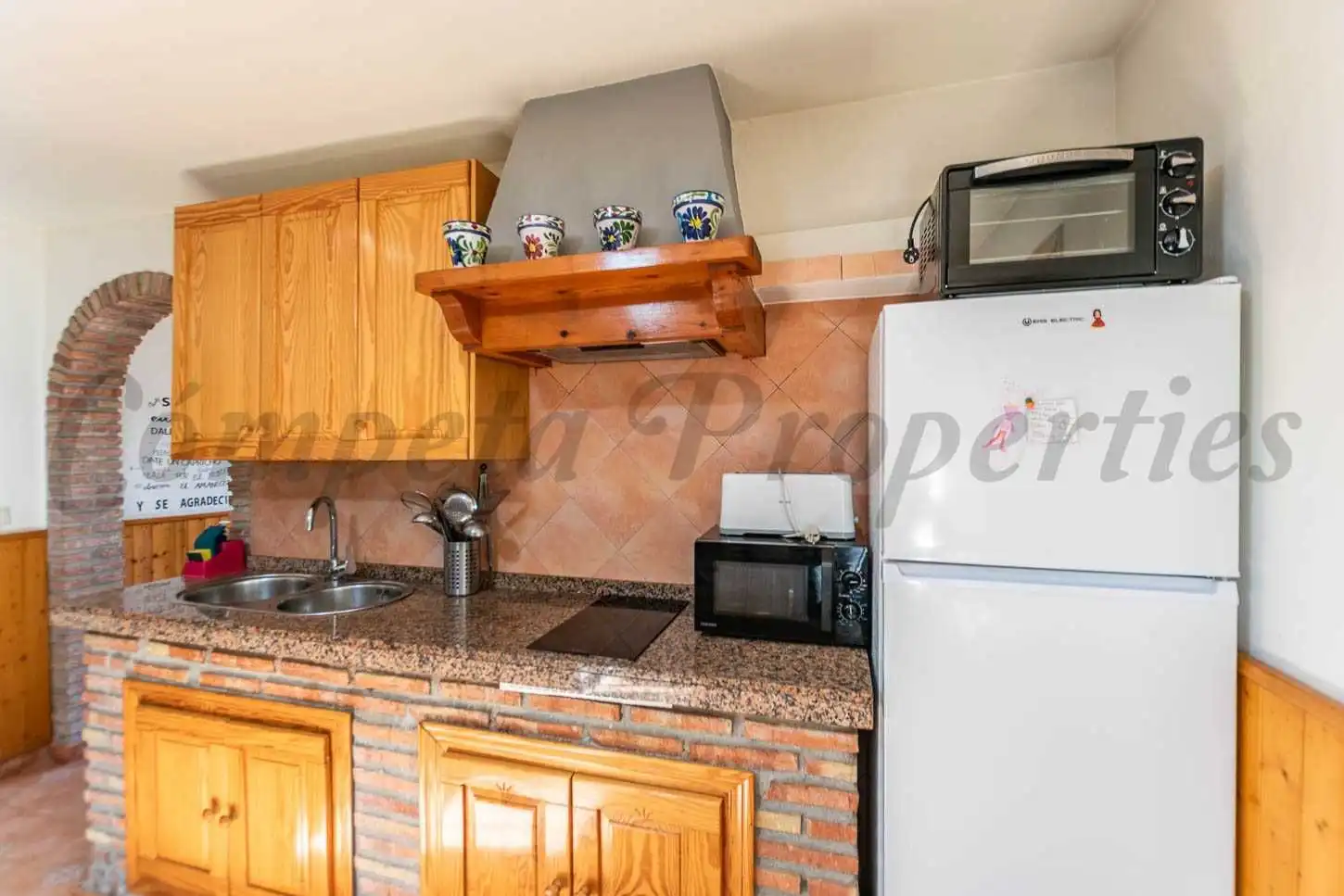 Casa amb piscina en venda a Sayalonga, imagen 5