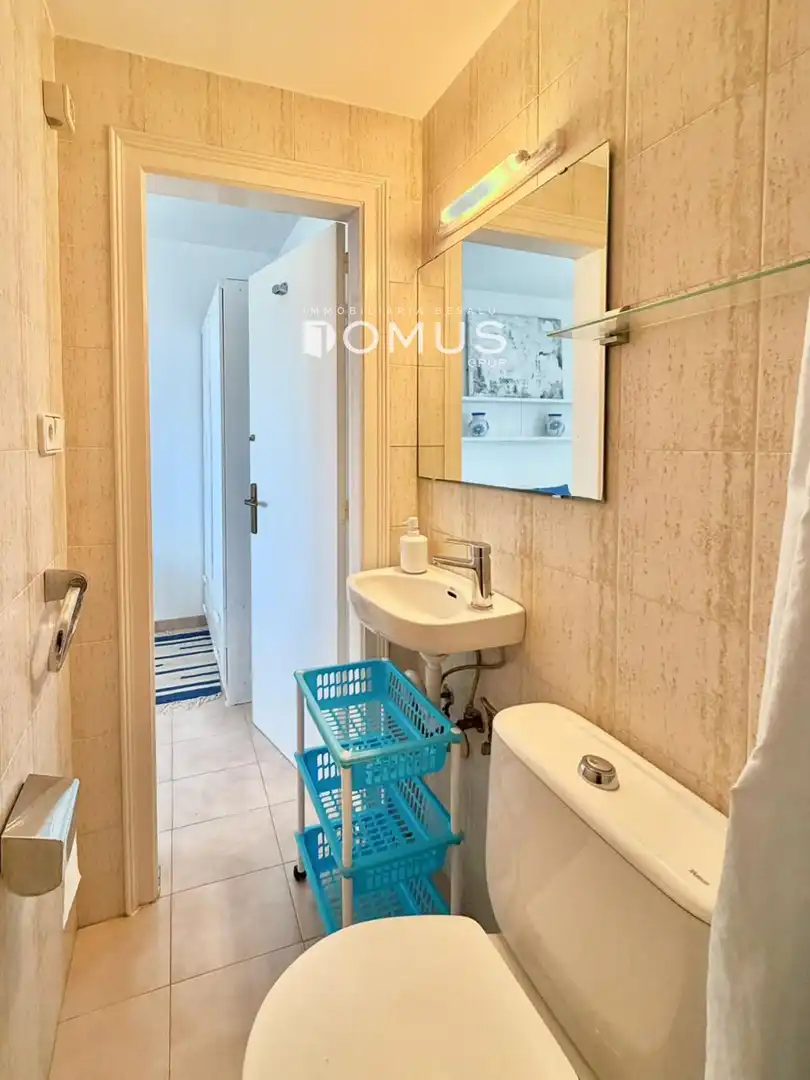 Badezimmer von Maisonette zur Miete in L'Escala mit Klimaanlage, Heizung und Terrasse