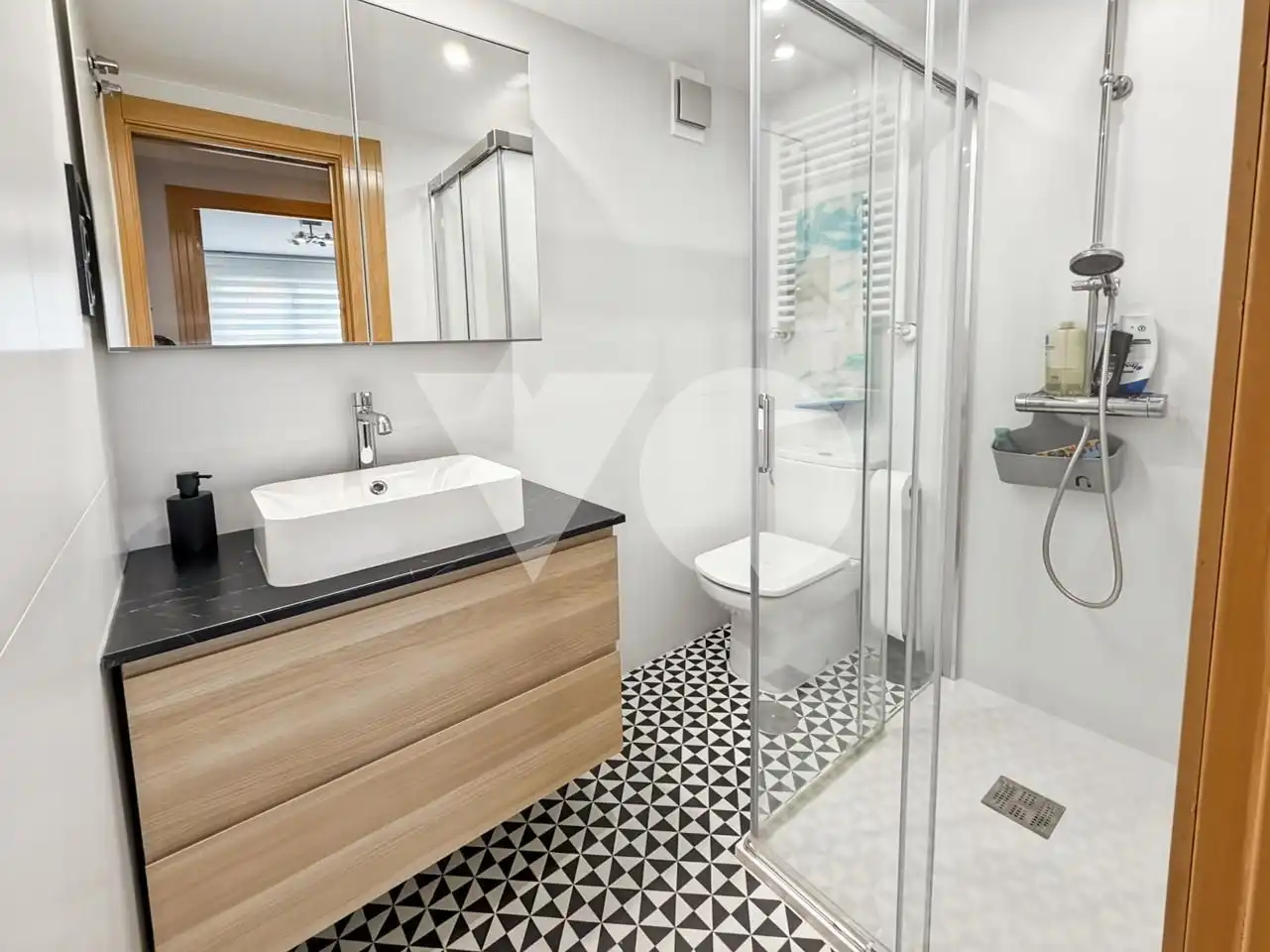 Badezimmer von Wohnung zum Verkauf in Madrid mit Klimaanlage, Heizung und Gemeinschaftspool