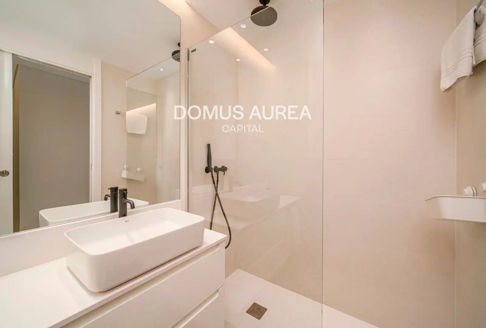 Flat for rent in Palafox, Trafalgar