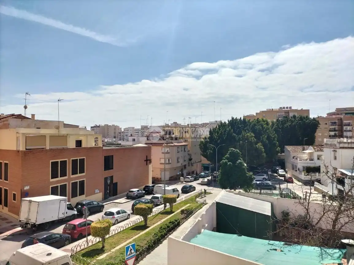 Vista exterior de Piso en venta en Málaga con Terraza