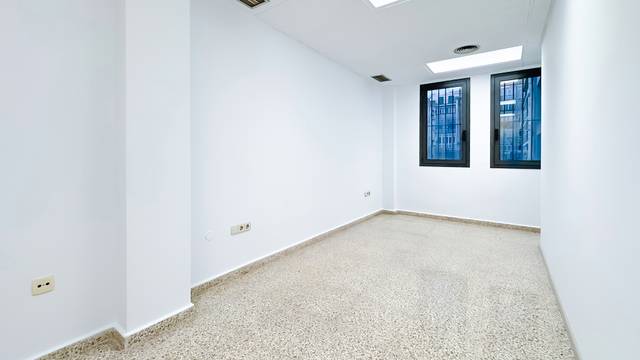 Oficina en Alquiler en Carrer del Consell de Cent en La Nova Esquerra de l'Eixample