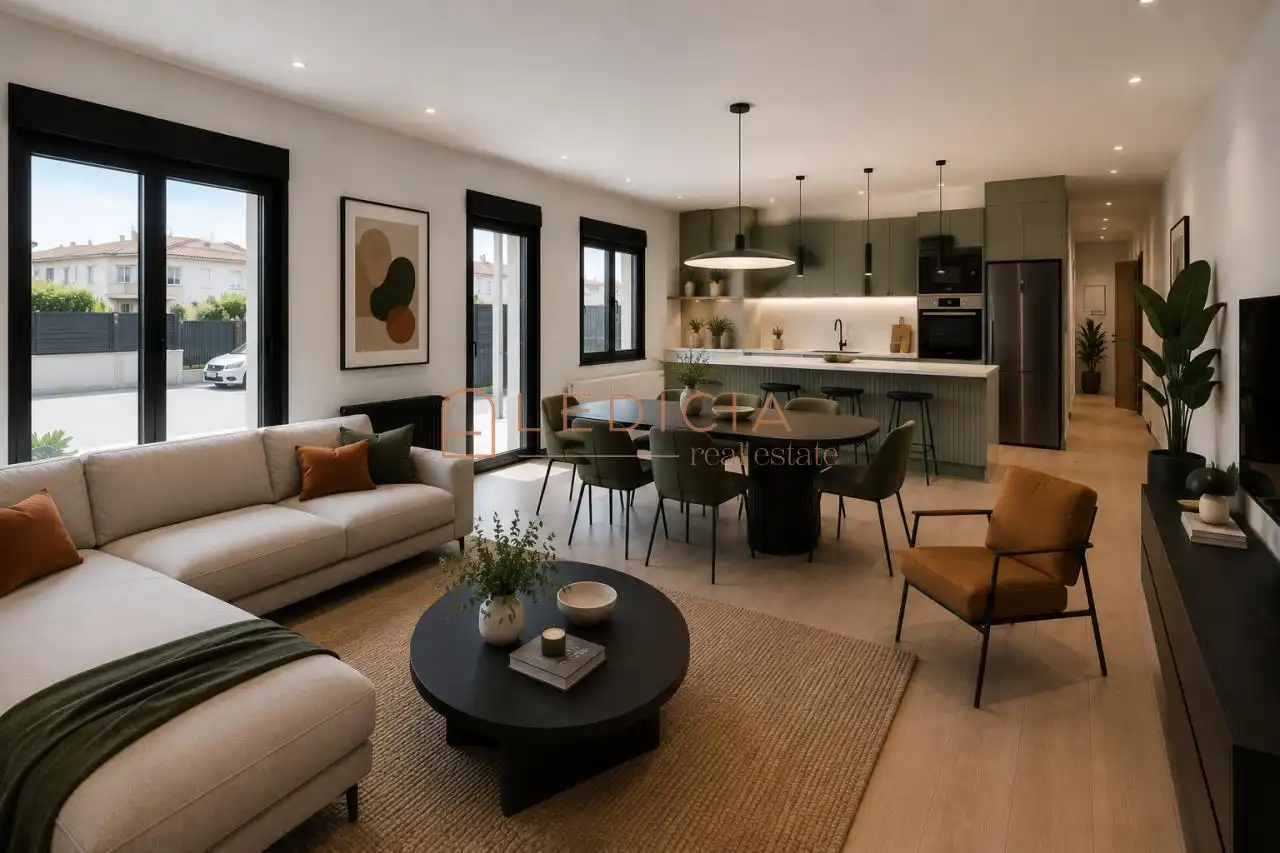 Living room of Flat for sale in Vigo   with Heating, Terrace and Furnished