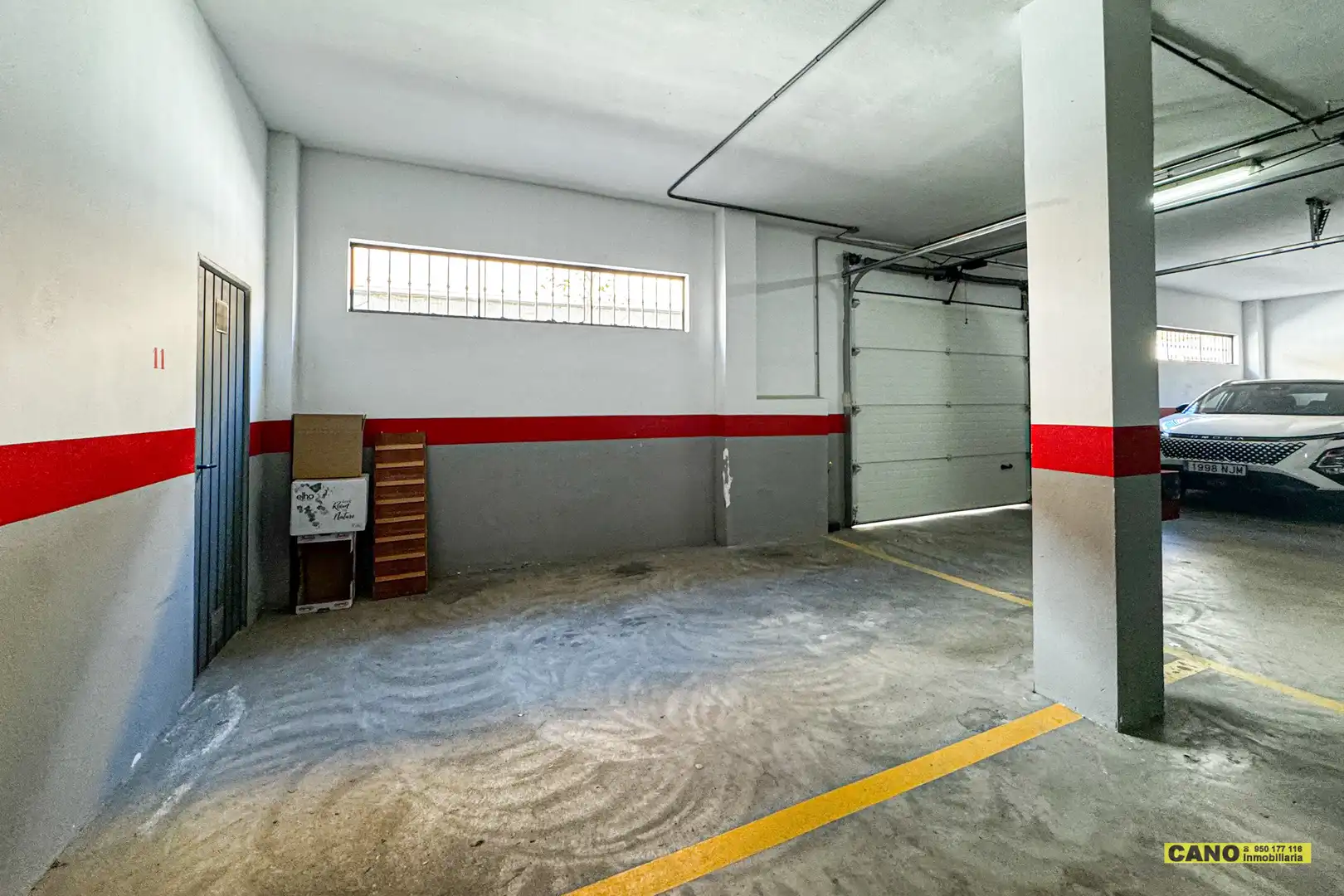Parking de Piso en venta en Almería con Terraza y Trastero