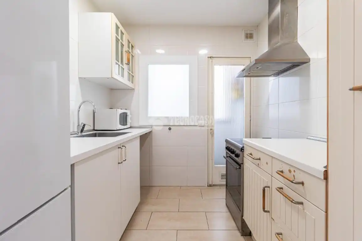 Flat with terrace for sale in Centre - Estació, imagen 9