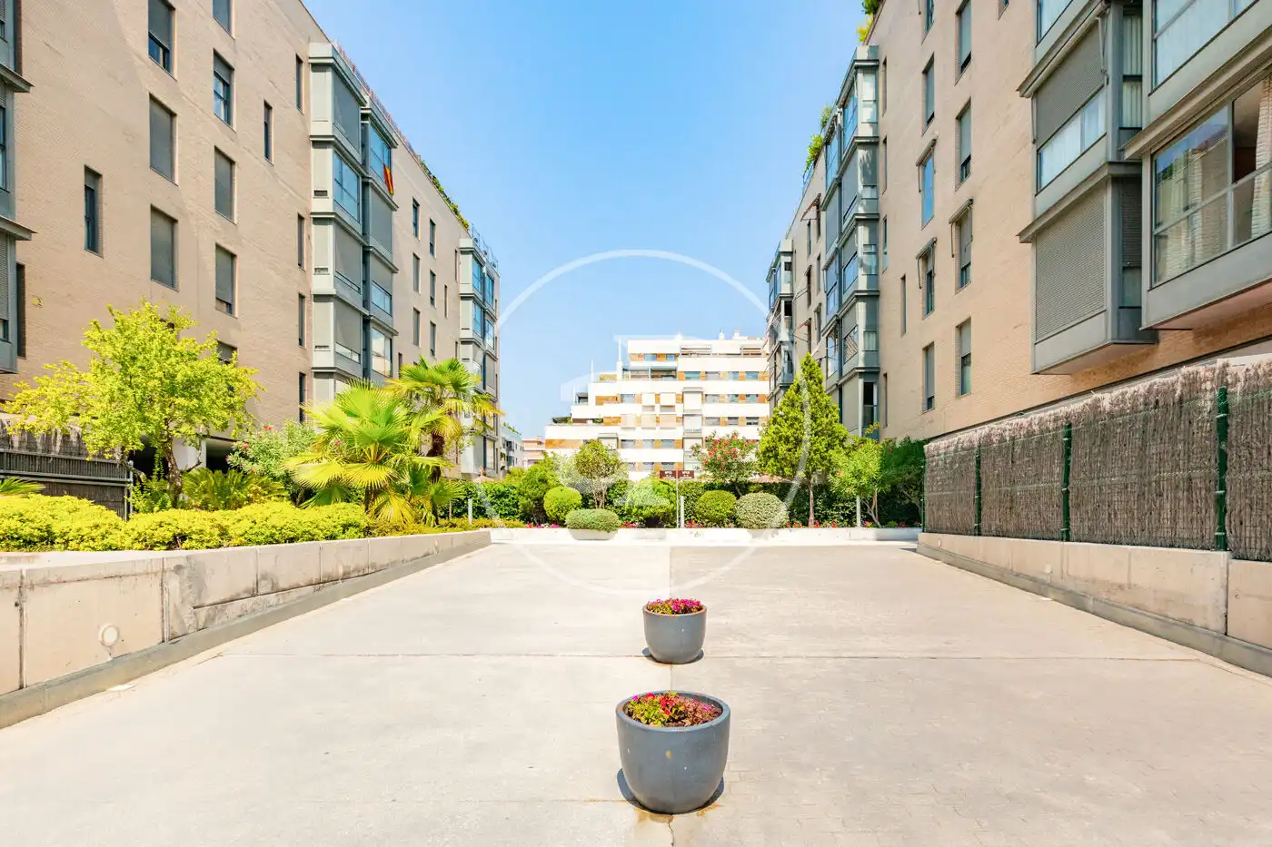 Vista exterior de Piso en venta en Madrid con Aire acondicionado, Calefacción y Jardín privado