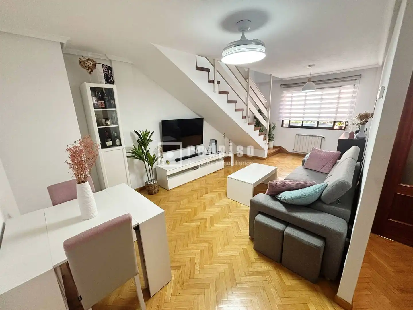 Sala d'estar de Pis en venda en Guadalajara amb Calefacció, Parquet i Moblat