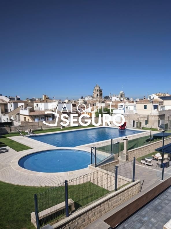 Piscina de Casa o xalet de lloguer en Torrevieja amb Aire condicionat, Terrassa i Piscina