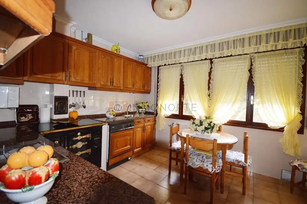 Cocina de Casa o chalet en venta en Limpias con Calefacción, Jardín privado y Amueblado