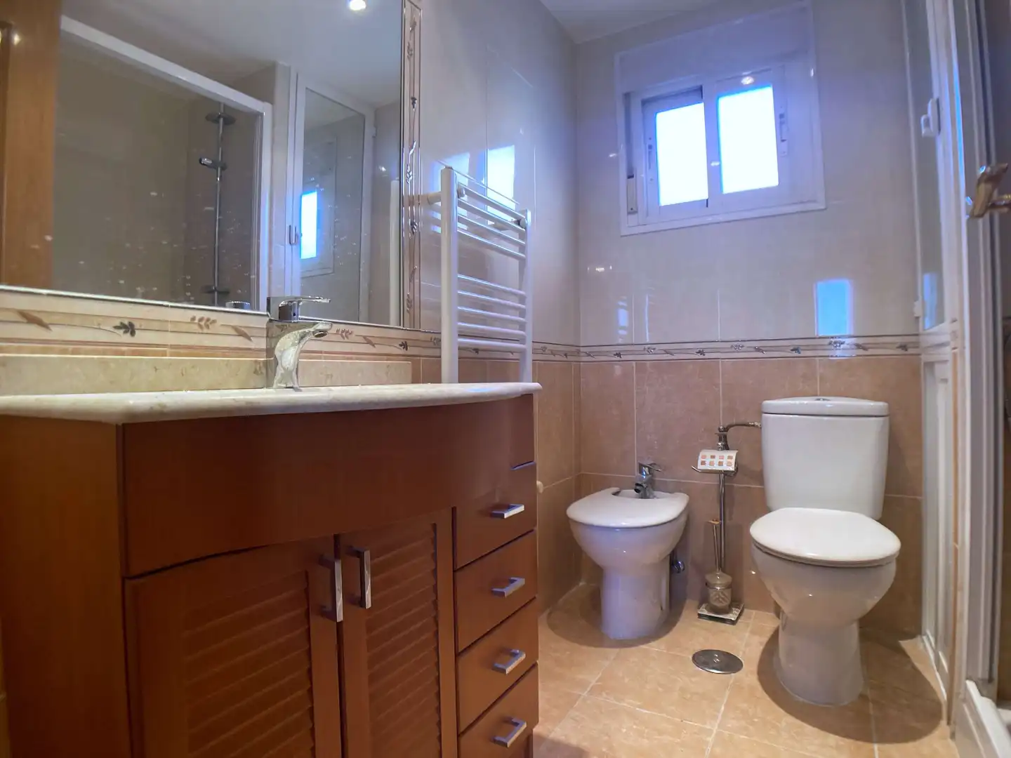 Bathroom of Flat for rent in Móstoles  with Air Conditioner, Heating and Parquet flooring