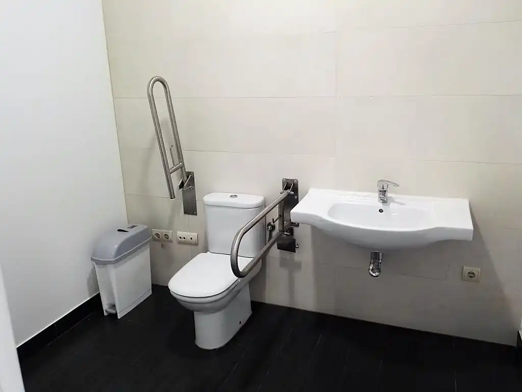 Badezimmer von Geschaftsraum zum Verkauf in Jerez de la Frontera