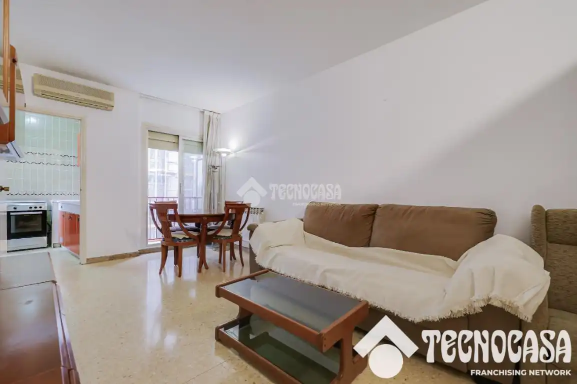 Appartamento con terrazza in vendita a Travessera de Gràcia, imagen 2