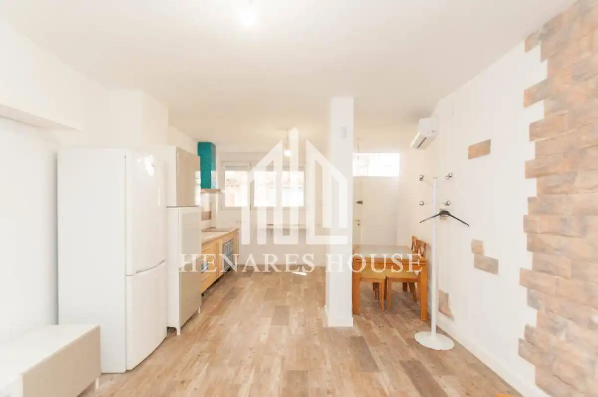 Piso en venta en Caballería Española
