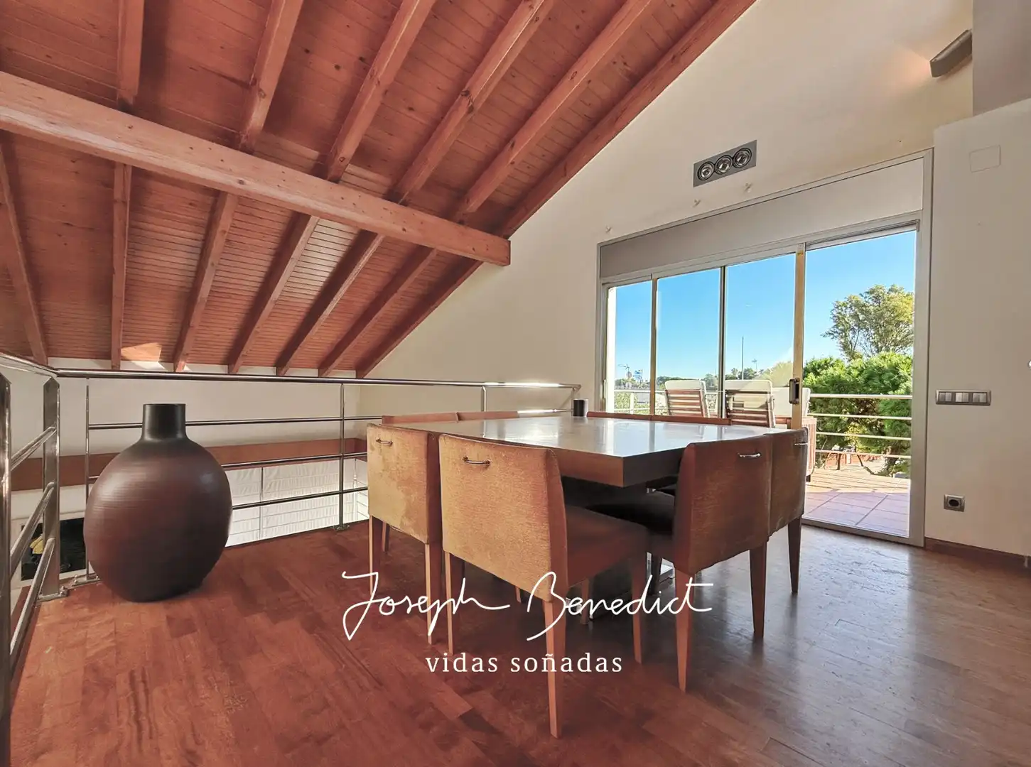Comedor de Casa o chalet en venta en Castelldefels con Aire acondicionado, Calefacción y Jardín privado