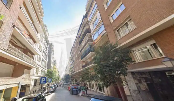 Exterior view of Office for sale in Madrid  with Air Conditioner, Heating and Internet