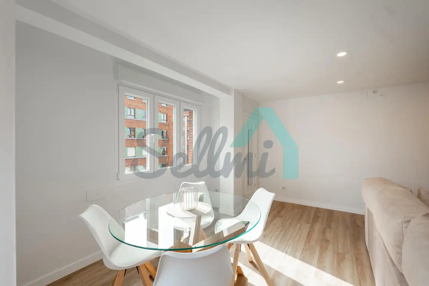 Comedor de Piso de alquiler en Gijón  con Calefacción, Amueblado y Internet