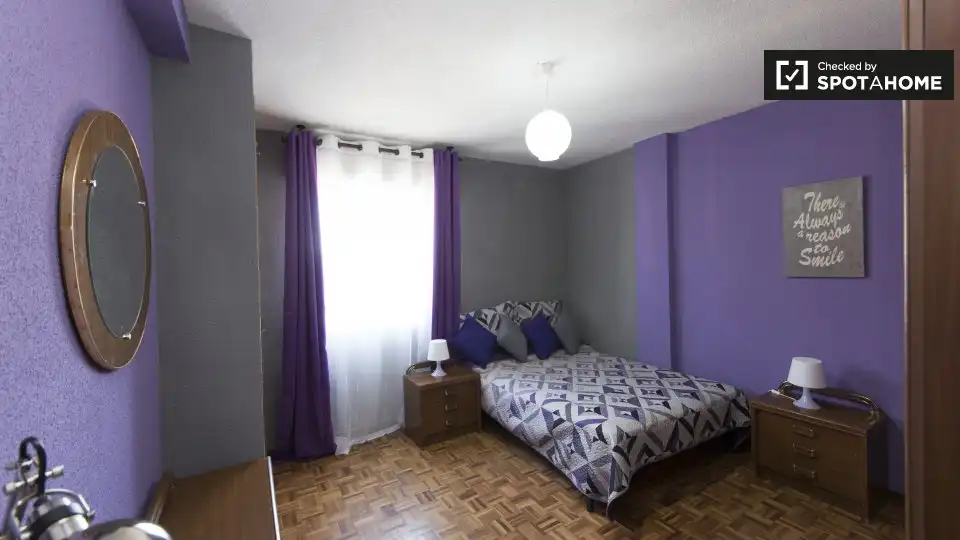 Habitación de Piso de alquiler en Alcalá de Henares con Aire acondicionado, Calefacción y Amueblado