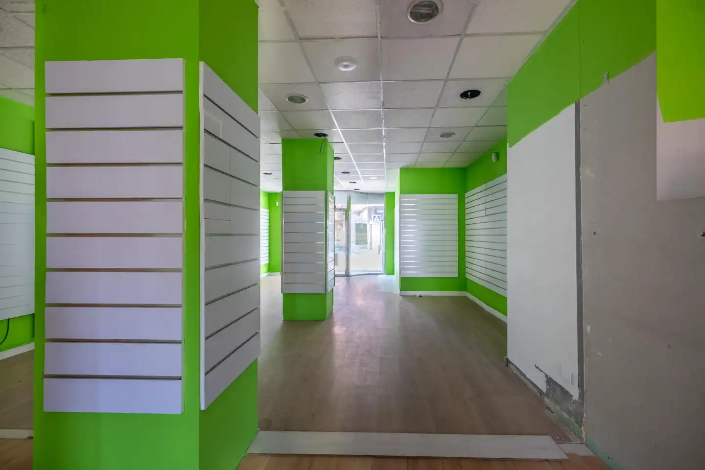 Local en venta en De Portugal, Puerta del Ángel