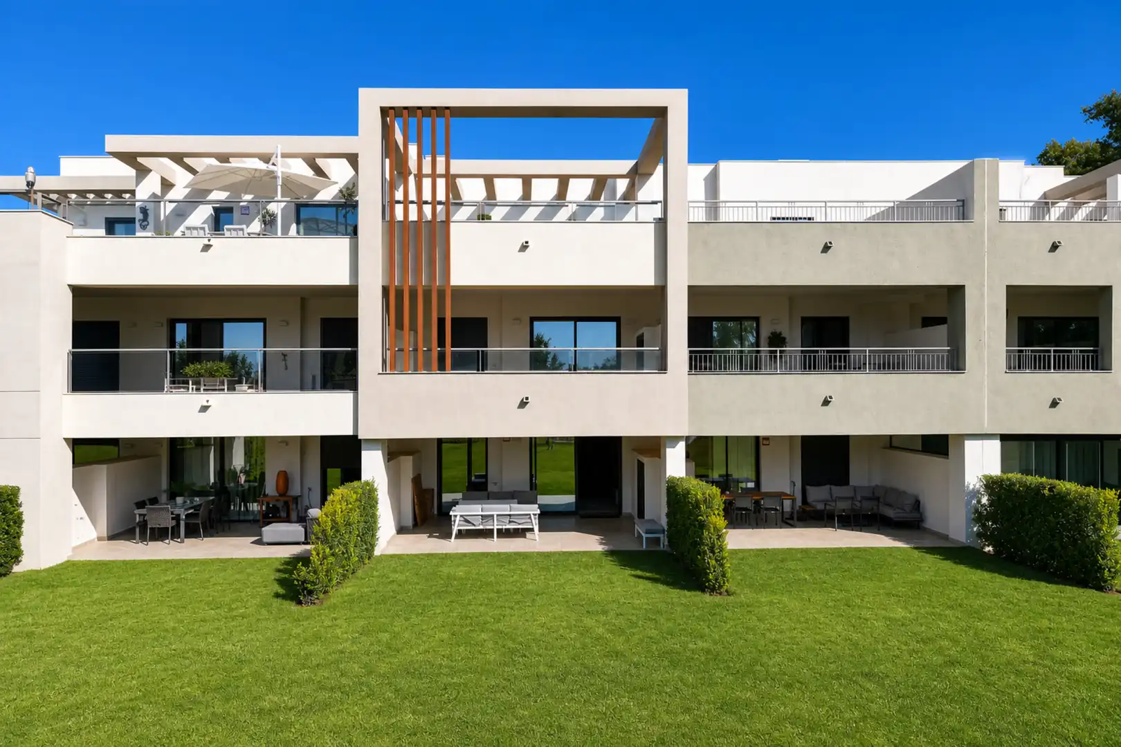 Vista exterior de Planta baja en venta en Casares con Aire acondicionado, Jardín privado y Terraza