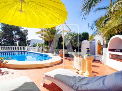 Vista exterior de Casa o xalet en venda en Benissa amb Aire condicionat, Terrassa i Piscina