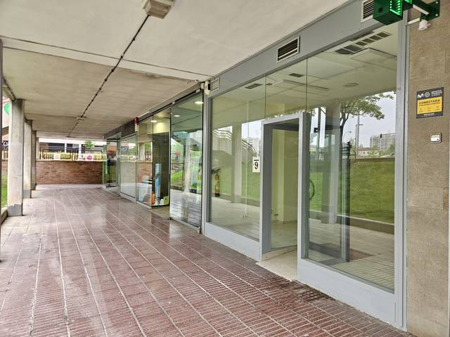 Local comercial en Alquiler en Pamplona-Iruña - sancho el fuerte, 31 en Iturrama