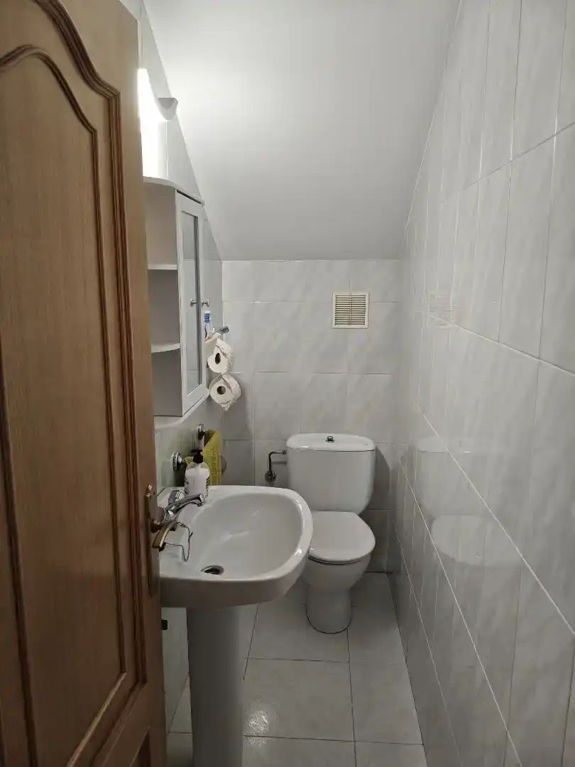 Baño de Dúplex de alquiler en Foz con Parquet, Amueblado y Horno