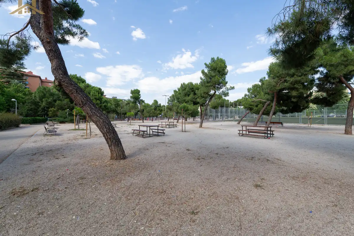Aparcament de Pis en venda en Madrid amb Aire condicionat, Calefacció i Terrassa