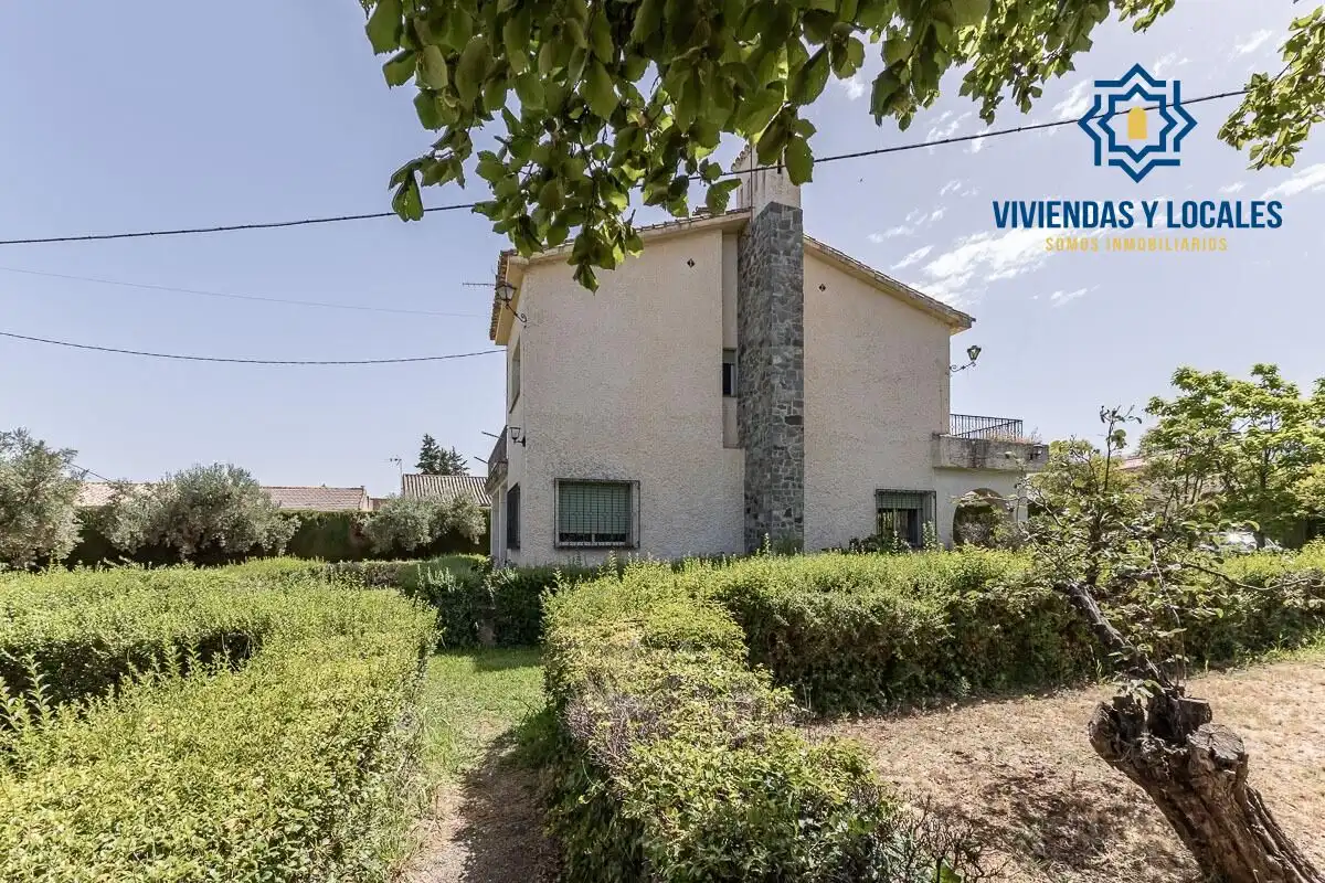 Casa con terraza en venta en Dílar, imagen 3