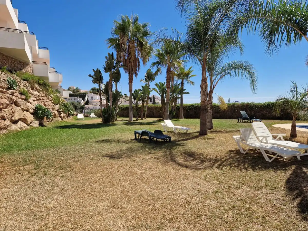 Jardín de Piso en venta en Nerja con Calefacción, Terraza y Trastero