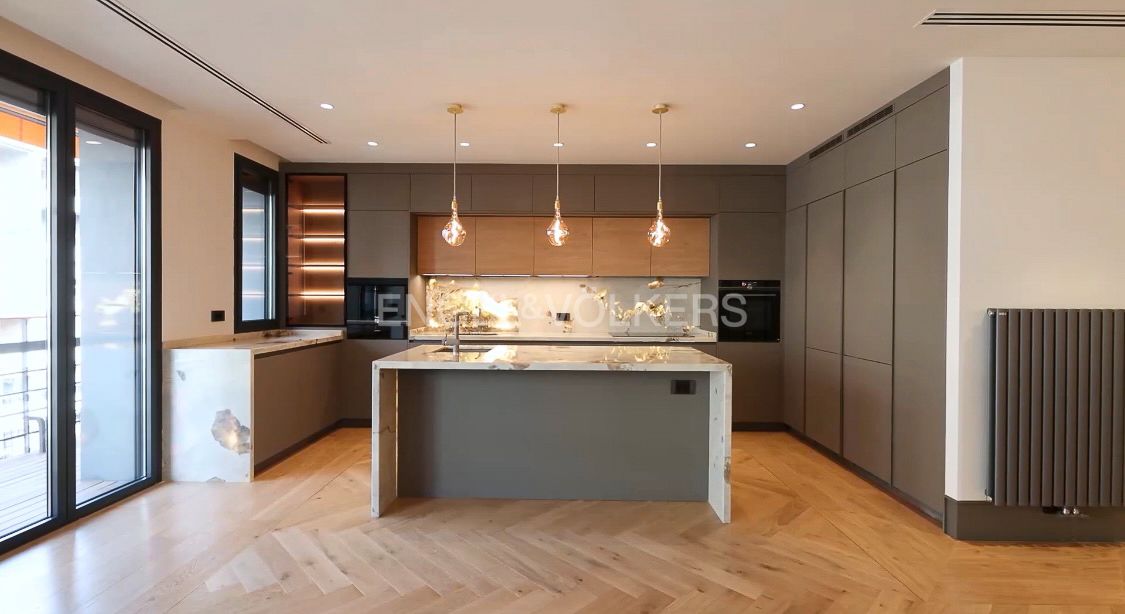 Cuina de Apartament de lloguer en  Madrid Capital amb Aire condicionat, Calefacció i Parquet