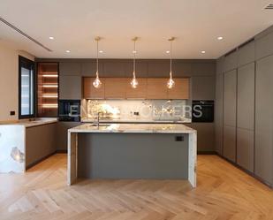 Cuina de Apartament de lloguer en  Madrid Capital amb Aire condicionat, Calefacció i Parquet