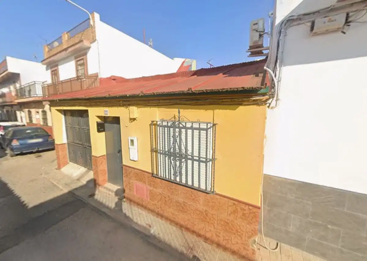 House for sale in Calle ERIZO