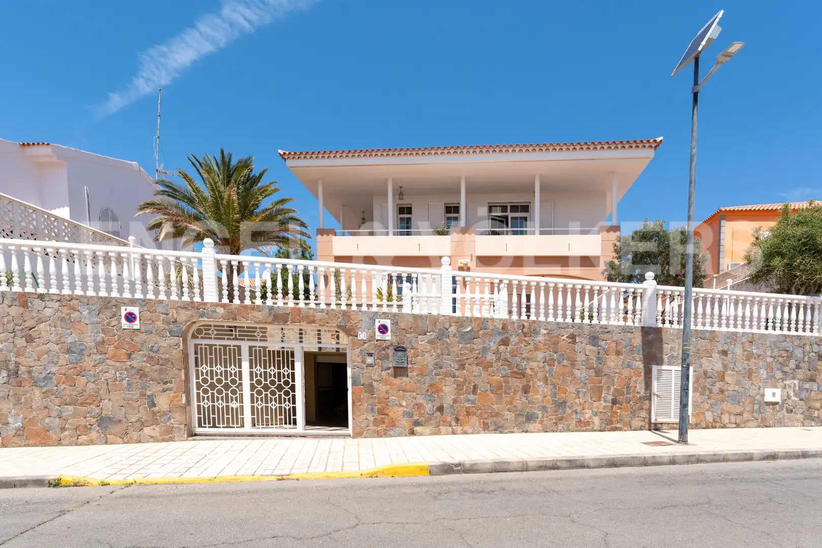 Vista exterior de Casa o xalet en venda en Mogán amb Calefacció, Jardí privat i Terrassa