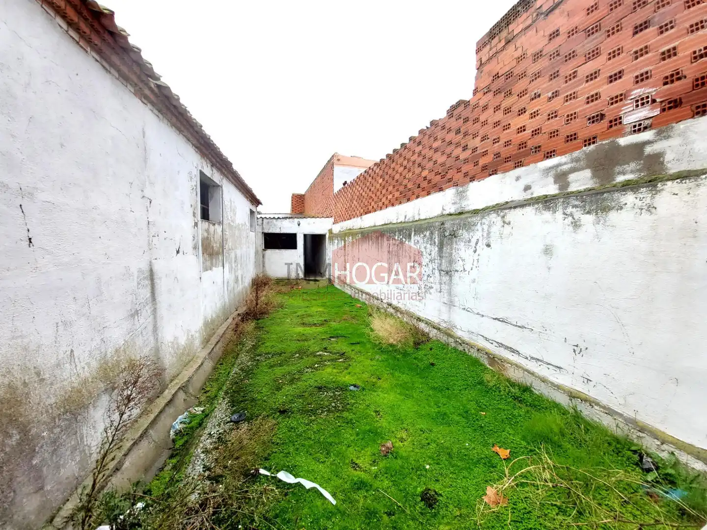 Industrial buildings for sale in Adanero
