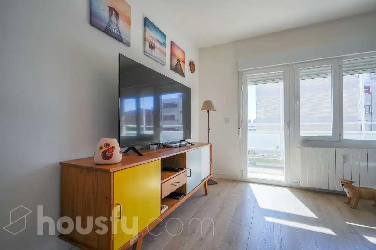 Sala de estar de Piso en venta en Madrid con Calefacción, Terraza y Trastero