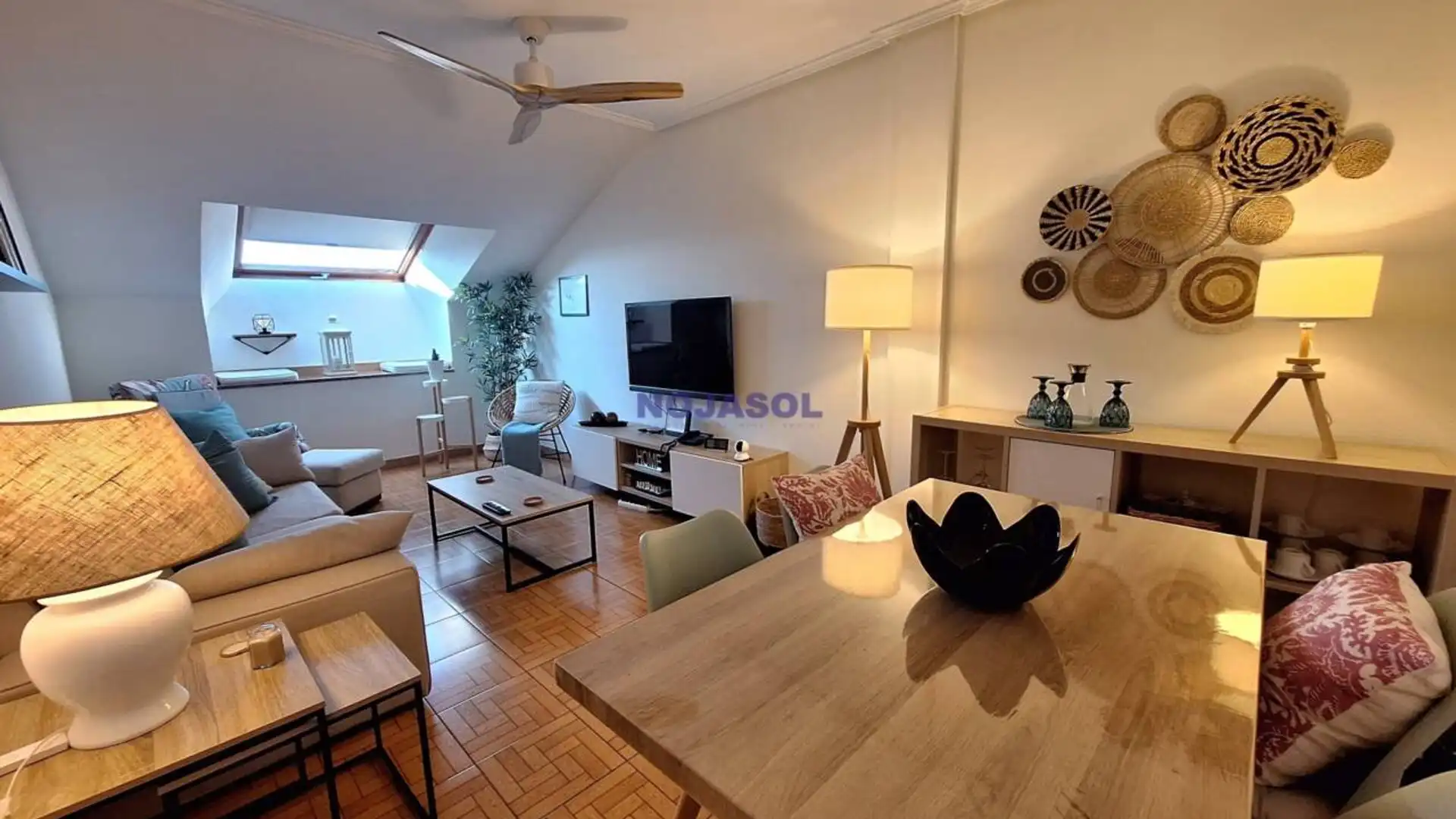 Sala de estar de Apartamento de alquiler en Noja con Calefacción, Parquet y Terraza
